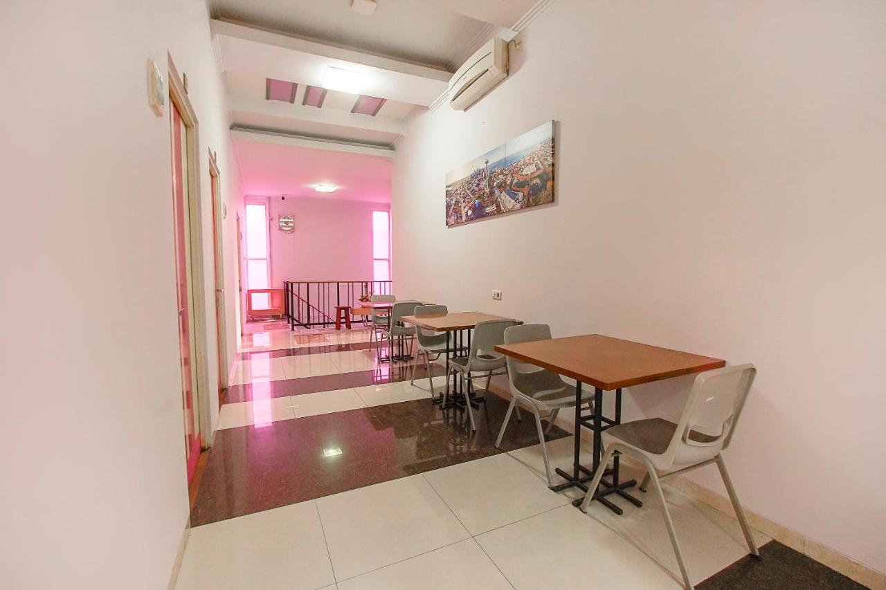Urbanview Hotel Fiffa Kauman Маланг Екстер'єр фото